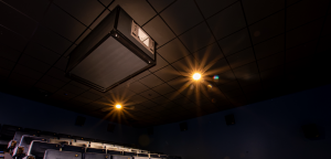 PAMcinema - Kinoinstallation; Prohjektorenbox